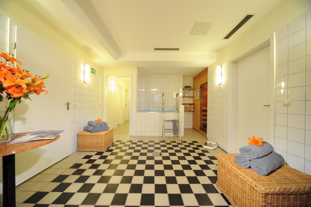 Villa Viktoria 뒤셀도르프 외부 사진